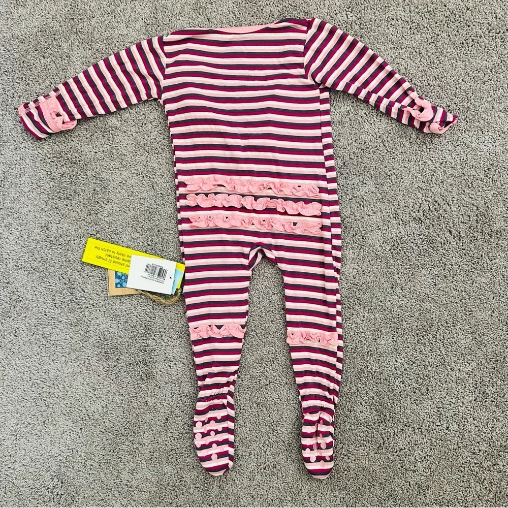 NWT Kickee Pants Stripe Ruffle Footie Pink Berry 12-18 months snap - Picture 3 of 7